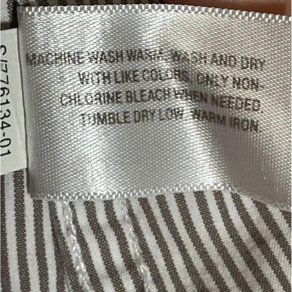 Old Navy Shirt Size XXL Mens Classic Button Up Long Sleeve Brown Pin Stripe 2XL - Picture 4 of 6